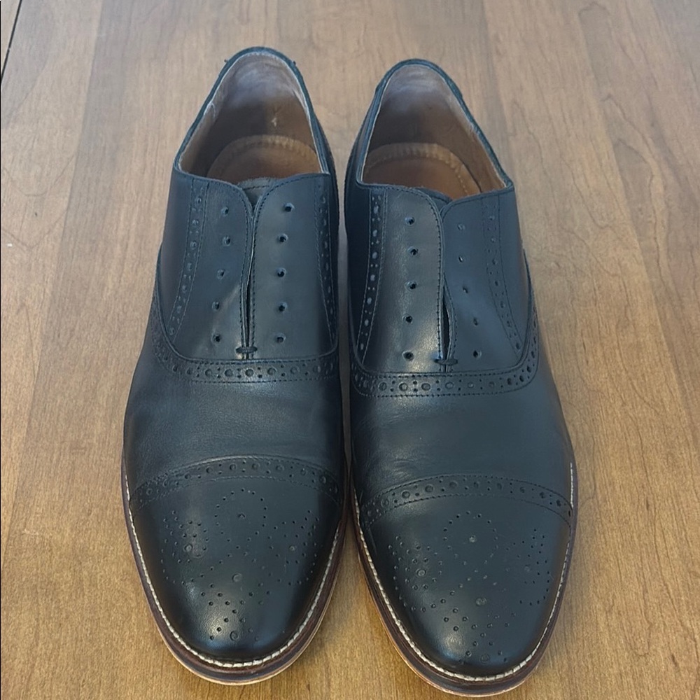 Johnston & Murphy Black Leather Brogue Oxford Shoes